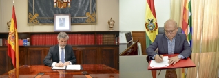 El presidente del Tribunal Supremo y del Consejo General del Poder Judicial, Carlos Lesmes, y el presidente del Tribunal Supremo de Justicia del Estado Plurinacional de Bolivia, Ricardo Torres